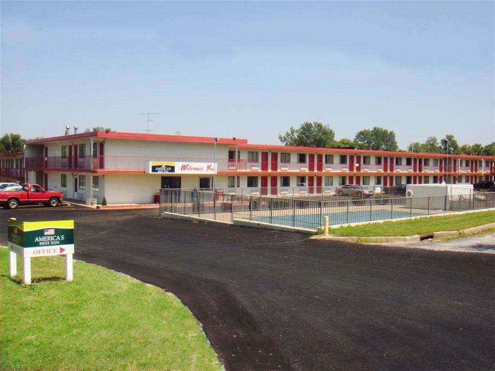Qc Stay Inn Молайн Экстерьер фото